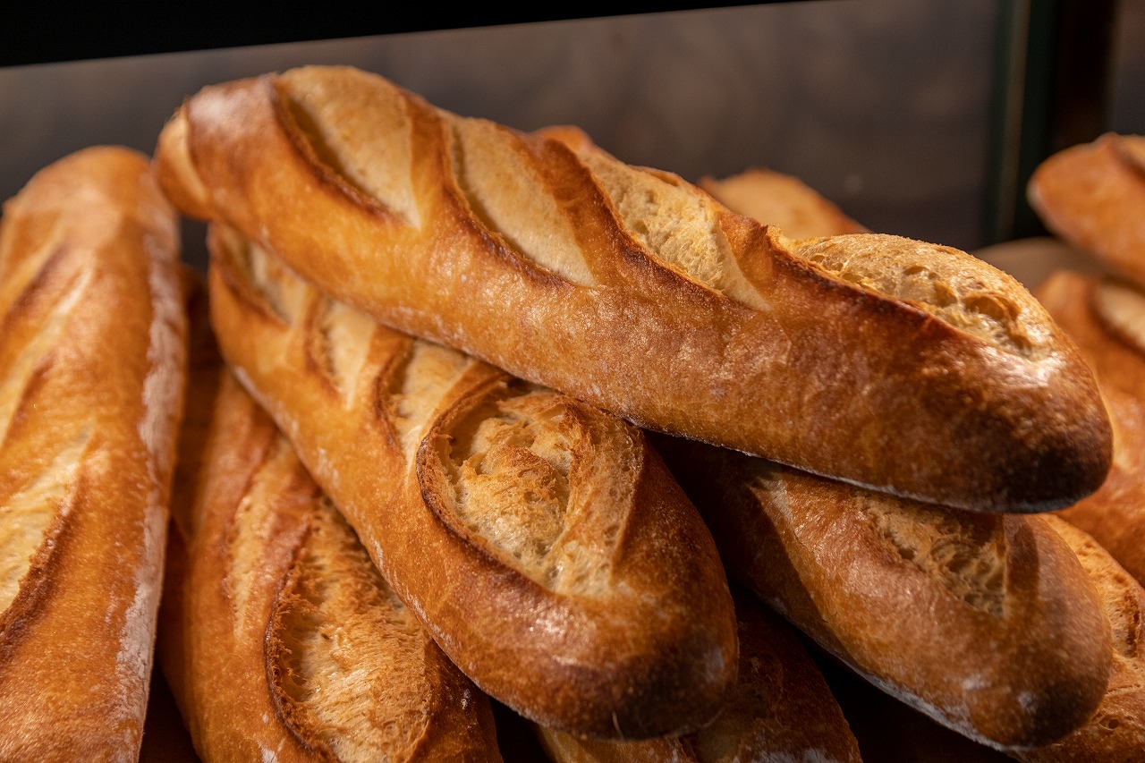 パンの原料となる小麦は北海道産を100％使用